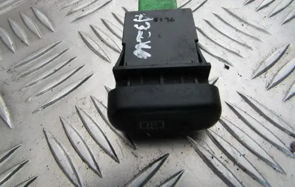 Suzuki Baleno EG Windscreen/window heater switch
