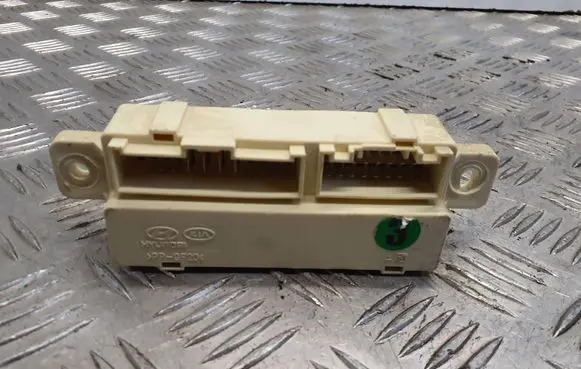 Hyundai i40 Door central lock control unit/module 919402H130 11401D AK61158