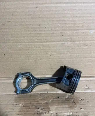Ford Fiesta Piston with connecting rod 8A6G-AA2