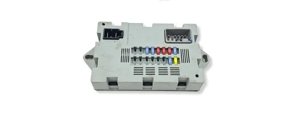 Land Rover Discovery Sport Fuse module CPLA14Q073AA 71739084 73707520