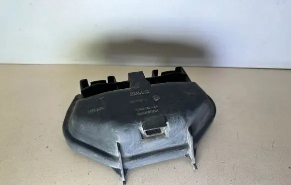 Audi A4 S4 B5 8D Headlight/headlamp dust cover 1305219063