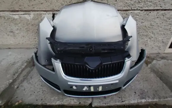 Skoda Fabia Mk2 (5J) Front piece kit 