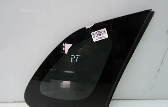Suzuki SX4 S-Cross Rear side window