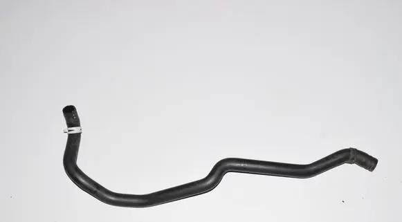 Land Rover Discovery 4 - LR4 Engine coolant pipe/hose