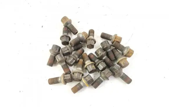 Mercedes-Benz C W204 Nuts/bolts 