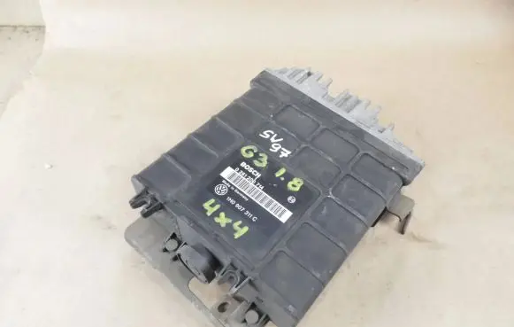 Volkswagen Golf III Engine control unit/module 1H0907311C 0261200714