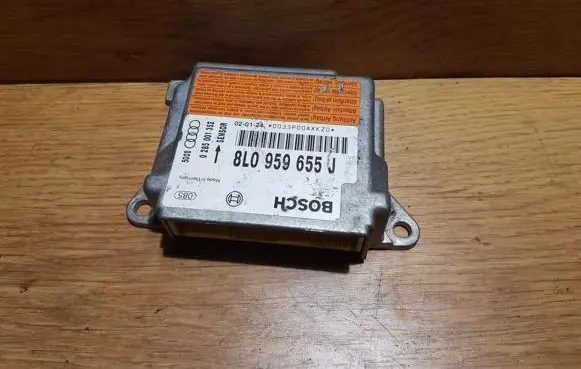 Audi A3 S3 8L Airbag control unit/module 8l0959655j 0285001352