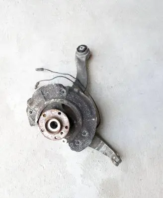 BMW 5 F10 F11 Front wheel hub spindle knuckle 6775769