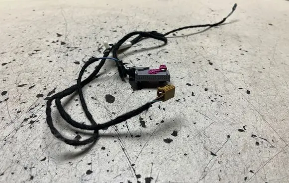 Audi A3 S3 8P Rear door wiring loom 8P4971693M