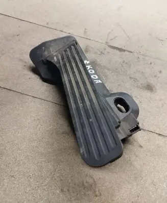 Seat Leon (1M) Accelerator throttle pedal 1K2723503M 6PV00874501