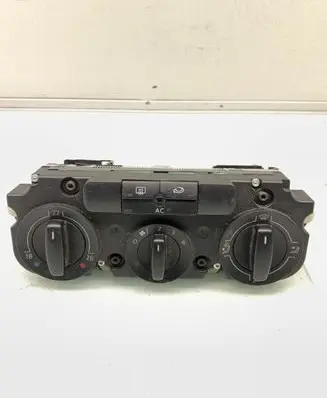 Volkswagen PASSAT B6 Climate control unit 3C2820045A