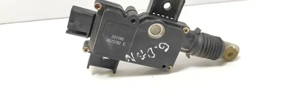 Chrysler Voyager Tailgate boot lock/latch motor 4675782E