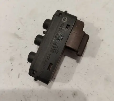 Peugeot 607 Seat memory switch 2638103