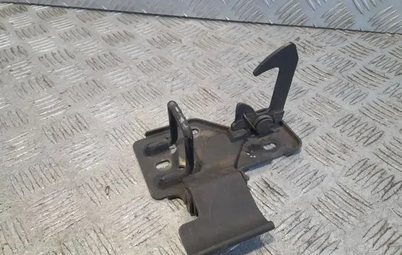 Volkswagen Touareg I Engine bonnet/hood lock/latch loop/hook 