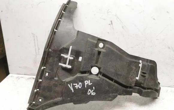 Volvo V70 Front bumper mounting bracket 08693182