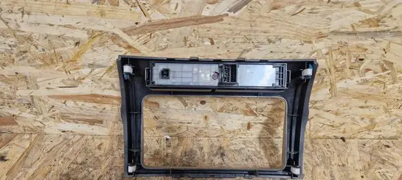 Toyota Corolla Verso AR10 Radio/GPS head unit trim 554170F010