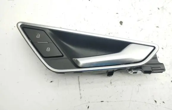 Audi Q2 - Front door interior handle 81A837020A