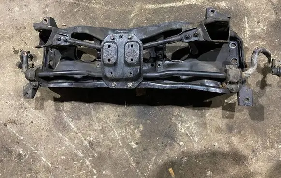 Subaru Impreza II Front axle beam 