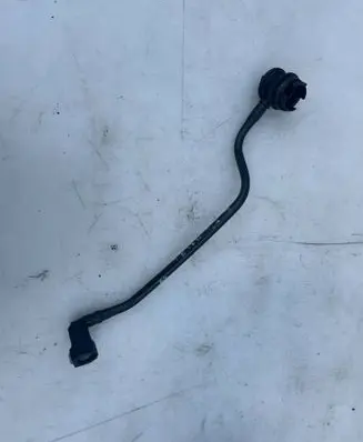 Audi A3 S3 8P Breather/breather pipe/hose 1k0201160d
