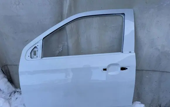 Isuzu D-Max Front door