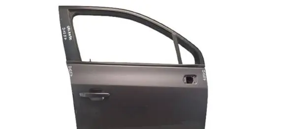 Chevrolet Orlando Front door