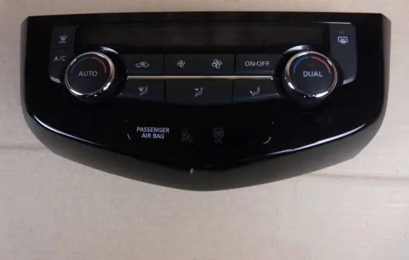 Nissan X-Trail T32 Climate control unit 275004EA0A
