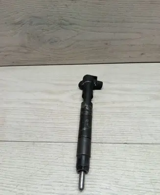 Mercedes-Benz E W212 Fuel injector A6510704987 E6Z24X926A