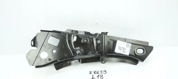 Citroen C4 II Fender mounting bracket