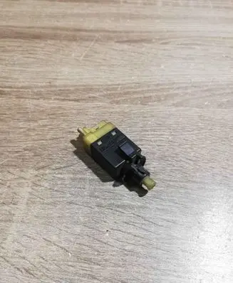 Mercedes-Benz CL C140 Brake pedal sensor switch 0005459909