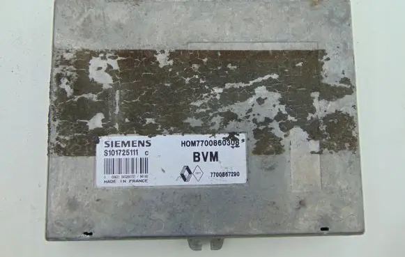 Renault Scenic III - Grand scenic III Engine control unit/module 7700860308