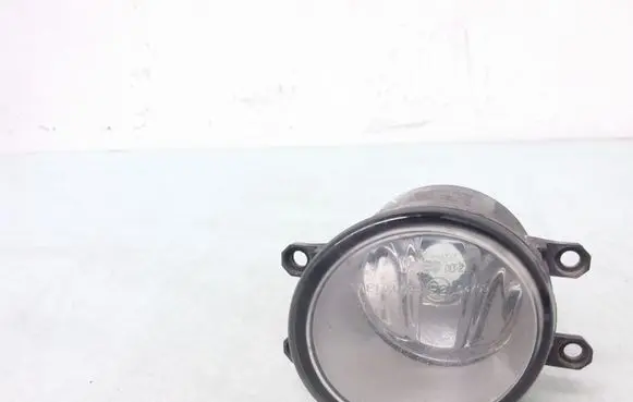 Toyota Avensis T250 Front fog light 812200D040