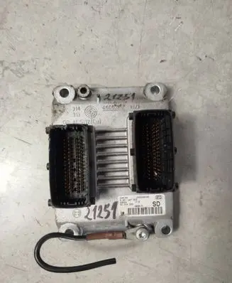 Opel Astra H Engine control unit/module 55350552 0261207962