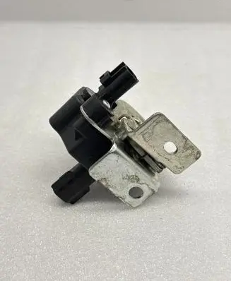 Jeep Cherokee IV KK Tailgate/trunk/boot lock/catch/latch L46000