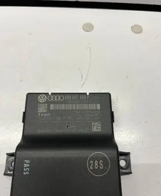 Audi A5 Sportback 8TA Gateway control module 8R0907468P