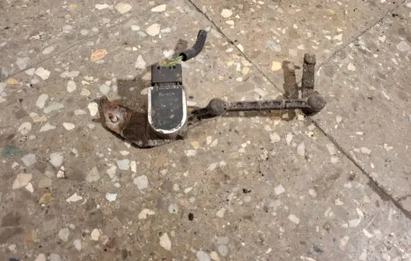 Volvo S60 Front height sensor lever 8G9N30492AA 8G9N5A955