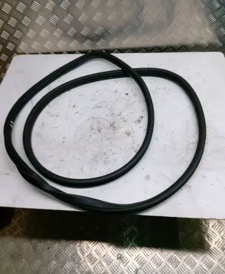 Jeep Grand Cherokee Front door rubber seal
