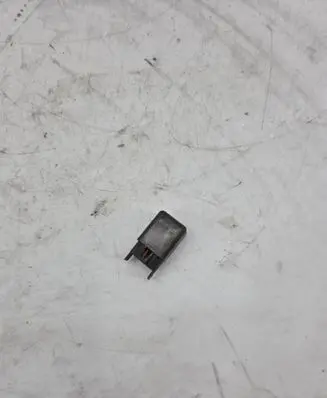 Mitsubishi Pajero Other relay MB183865 07Z5D