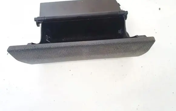 Volkswagen Touran I Car ashtray