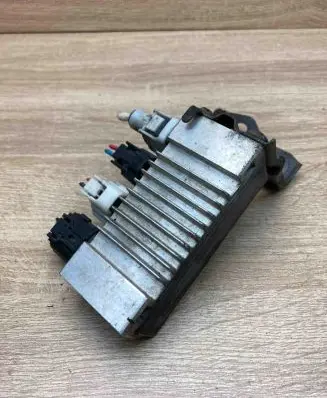 Toyota Avensis T270 Glow plug pre-heat relay 2855130010 1327000010 WithPlug
