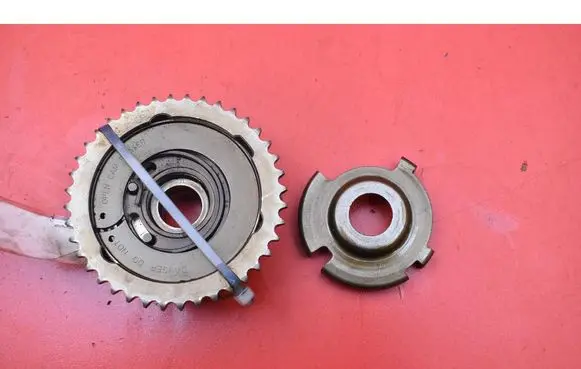 Opel Meriva B Crankshaft pulley 55562222