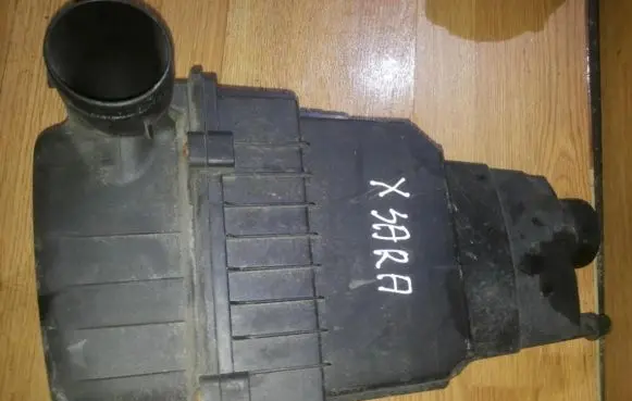 Citroen Xsara Picasso Air filter box