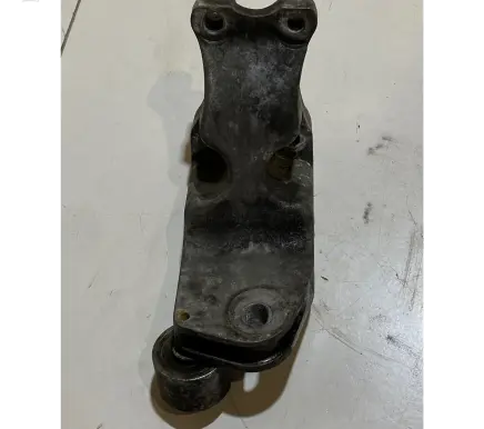 Ford Mustang VI Engine mounting bracket FR3C6B033CA