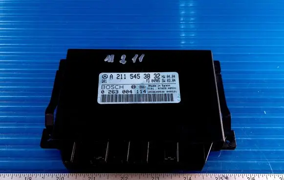 Mercedes-Benz E W211 Parking PDC control unit/module 2115453832 0263004114