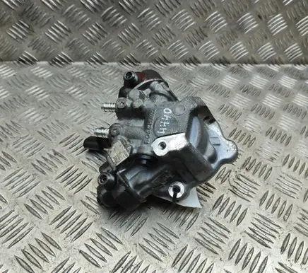 BMW X5 E70 Fuel injection high pressure pump 7800123 0445010617