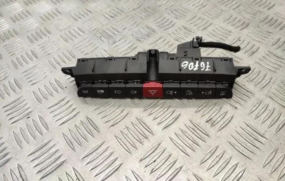 Fiat 500L A set of switches 735590807