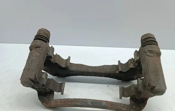 Hyundai i20 (PB PBT) Front Brake Caliper Pad/Carrier BC412115