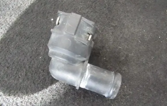 Audi A3 S3 8P Engine coolant pipe/hose 1k0122291