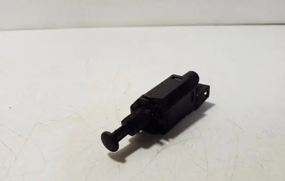 Volkswagen PASSAT B4 Brake pedal sensor switch 1H0927189A