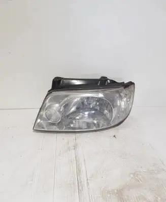 Hyundai Matrix Headlight/headlamp 7558