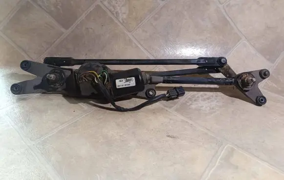 KIA Opirus Front wiper linkage and motor 981103F000 035417710